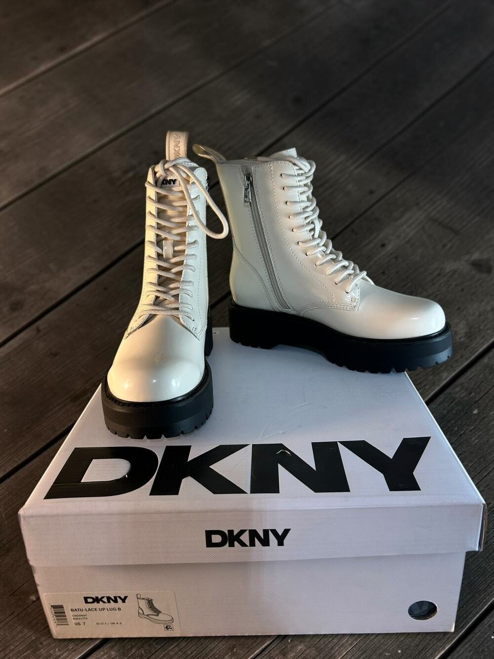 DKNY Batu Lace Up Lug Platform Boots Sz 7 Coconut Off White Side Zip Combat New